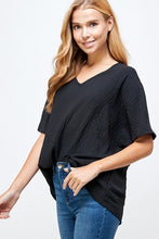 Load image into Gallery viewer, SOLID V-NECK TOP RELAXED FIT
