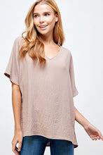 Load image into Gallery viewer, SOLID V-NECK TOP RELAXED FIT
