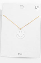 Load image into Gallery viewer, SMILE PENDANT NECKLACE
