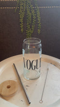 Load and play video in Gallery viewer, VOGUE COLOR CHANGE GLASS CUP WITH STRAW
