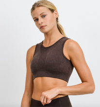Load image into Gallery viewer, SEAMLESS TRIANGLE BACK PERFORATED SPORTS BRA - COFFEE
