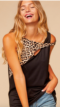 Load image into Gallery viewer, LEOPARD CUT OUT SLEEVELESS KNIT TOP
