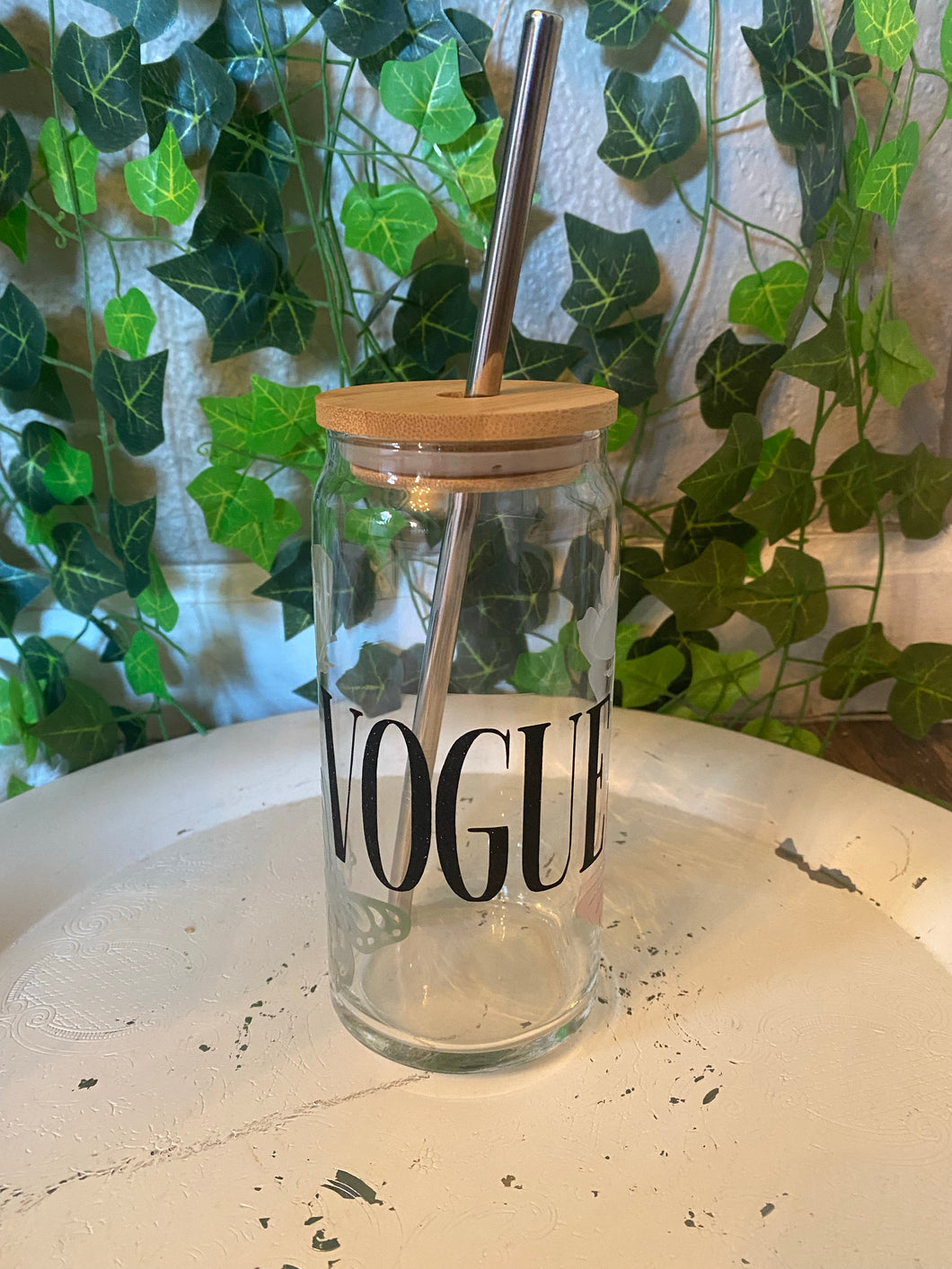 VOGUE COLOR CHANGE GLASS CUP WITH STRAW